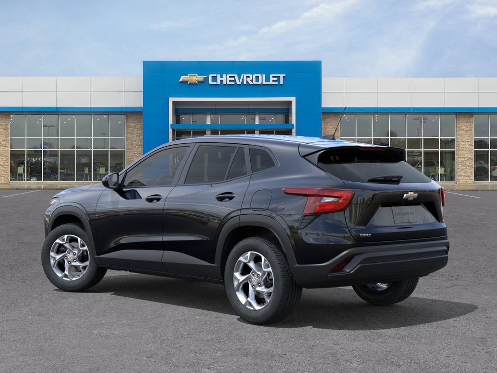 New 2026 Chevrolet Trax LS w/ LS Convenience Package FWD image 3