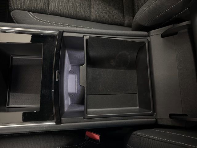 Used 2025 Chevrolet Traverse LT w/ Driver Confidence Package image 35