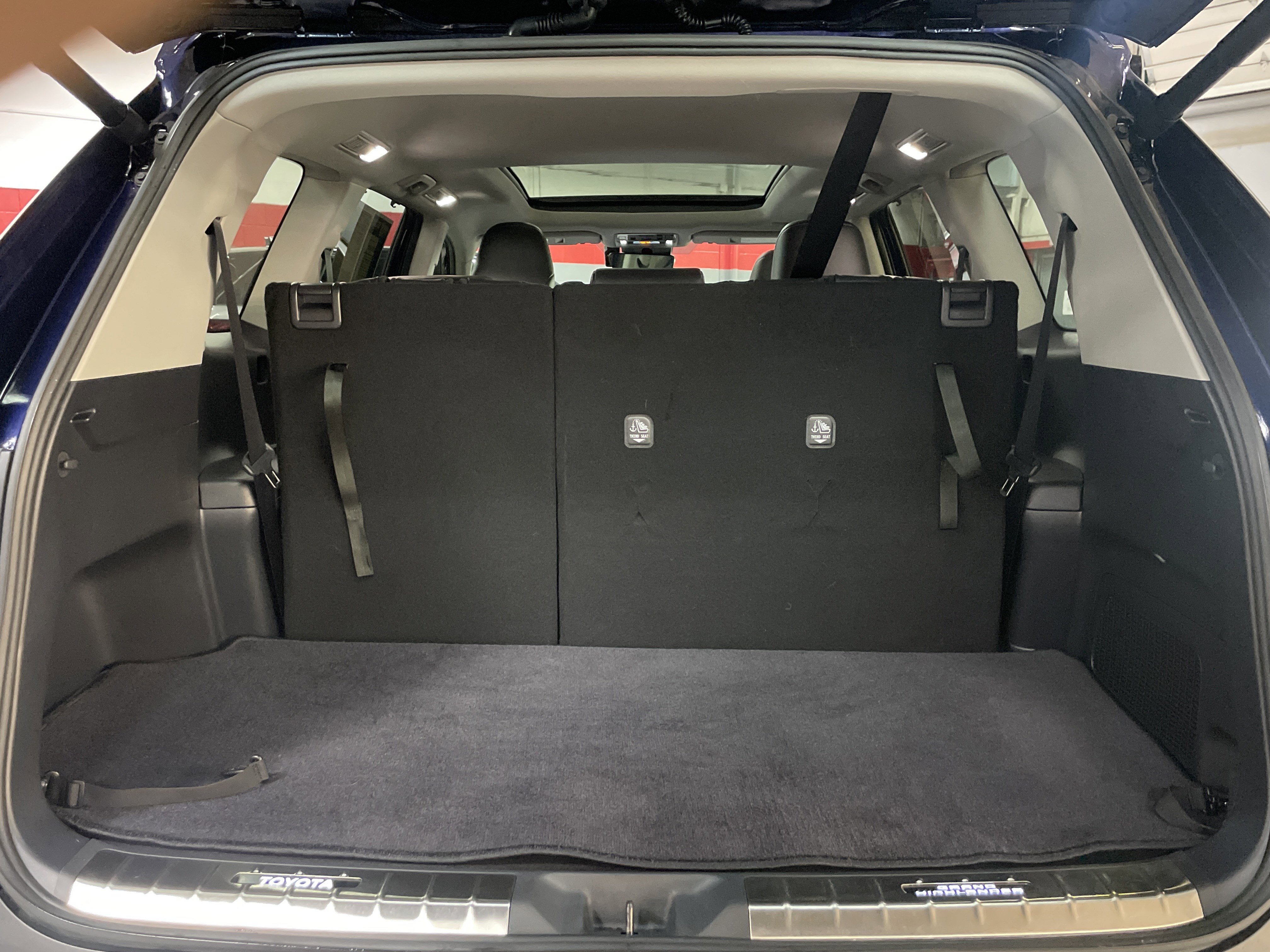 Used 2025 Toyota Grand Highlander FWD image 34