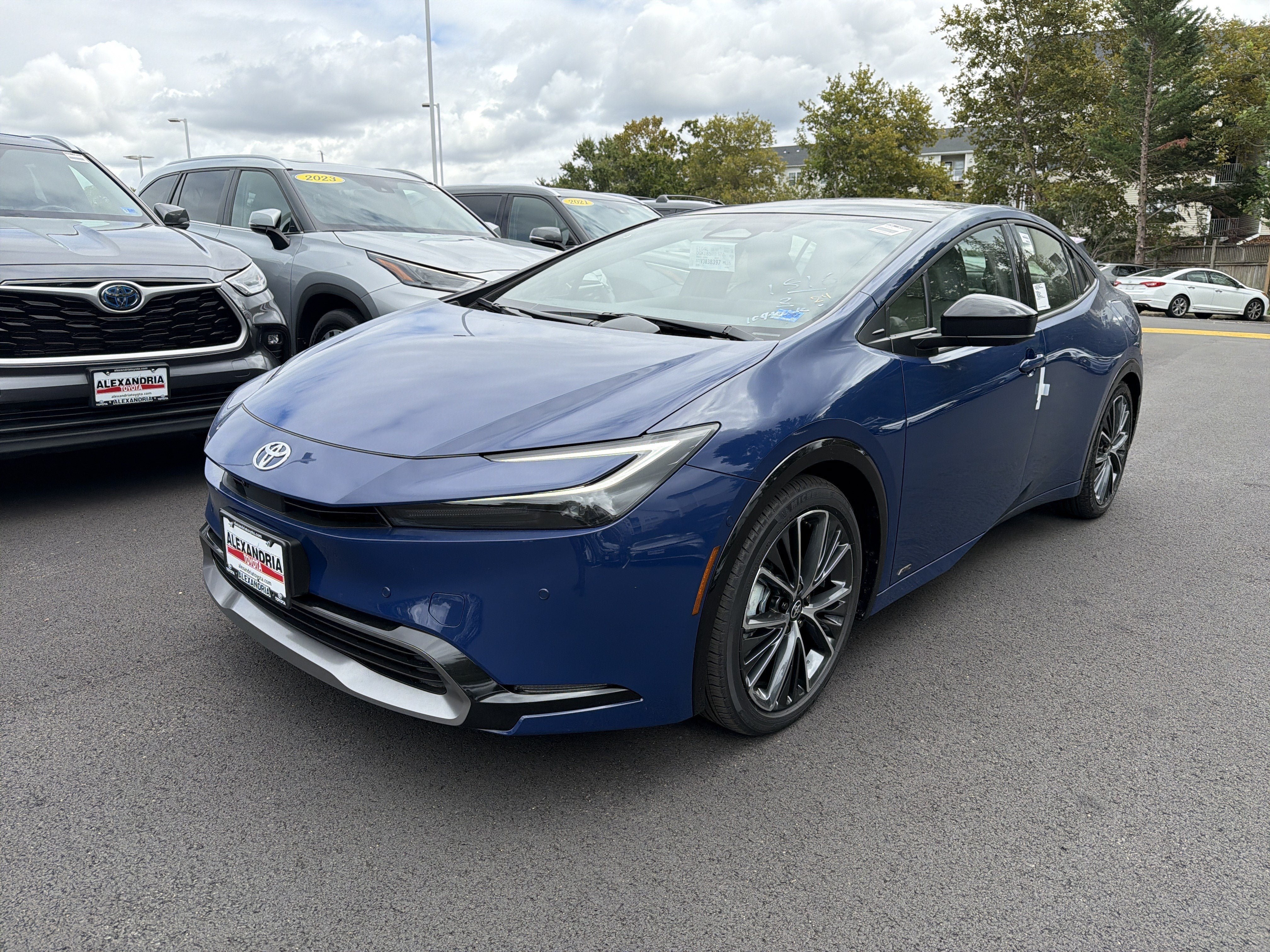 New 2027 Toyota Prius Limited w/ Limited Premium Package