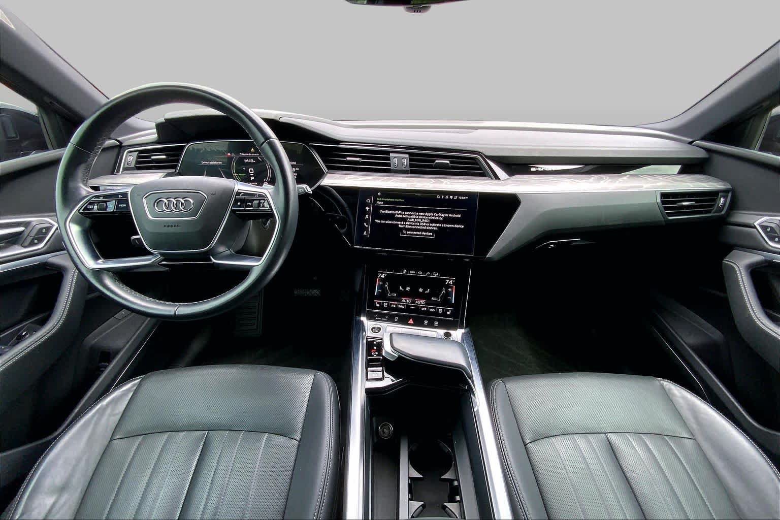 Used 2022 Audi e-tron Premium Plus w/ Premium Plus Package AWD/4WD image 15