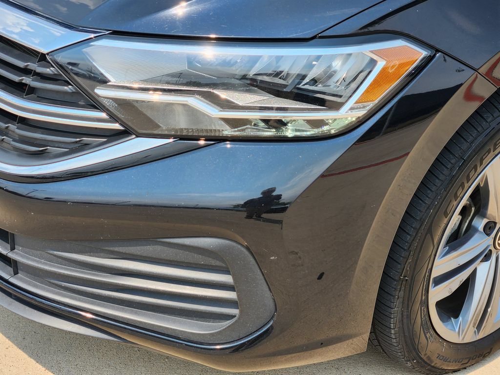Used 2024 Volkswagen Jetta SE FWD image 18
