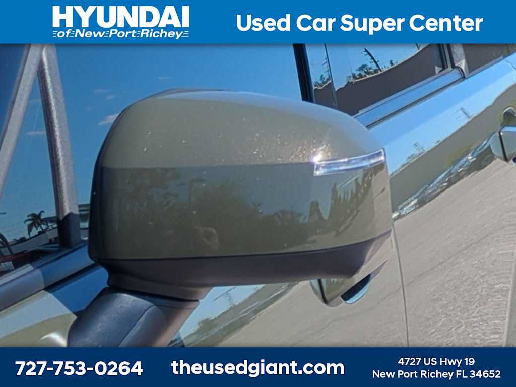 Used 2024 Hyundai Santa Fe Limited FWD image 11