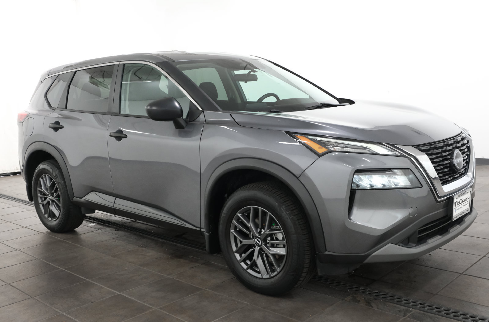 Used 2023 Nissan Rogue S AWD/4WD image 6