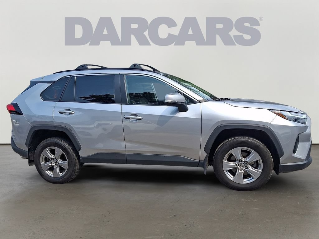 Used 2022 Toyota RAV4 XLE w/ Convenience Package AWD/4WD image 7
