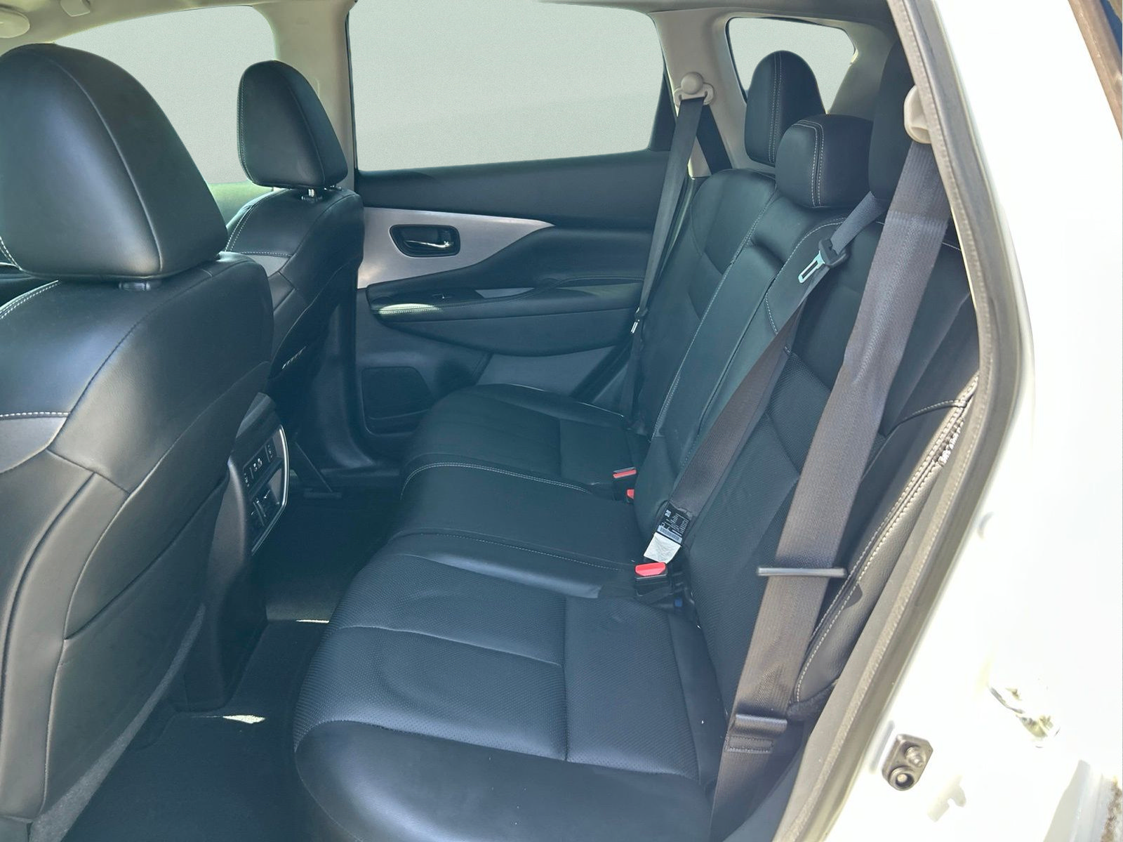 Used 2020 Nissan Murano SL w/ Moonroof Package FWD image 15
