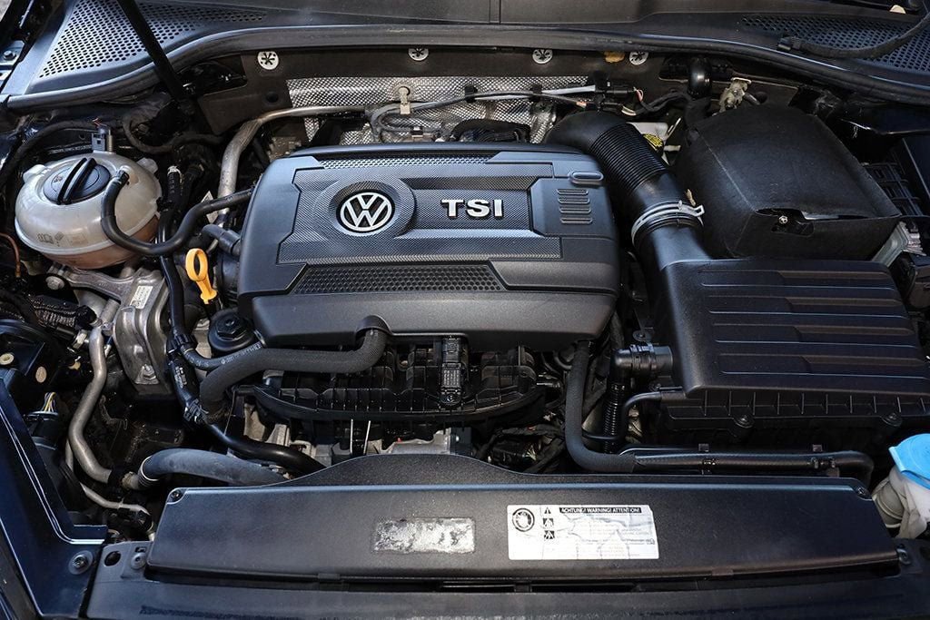 Used 2015 Volkswagen Golf SEL FWD image 36