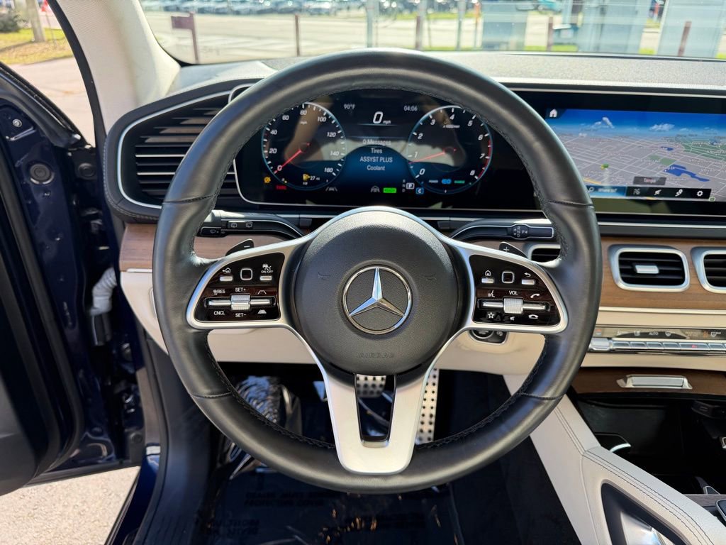 Used 2022 Mercedes-Benz GLS 450 4MATIC image 17