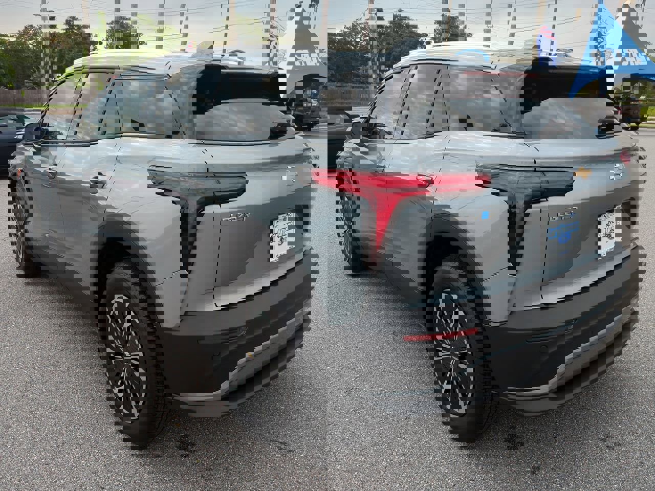 Used 2024 Chevrolet Blazer EV LT image 6