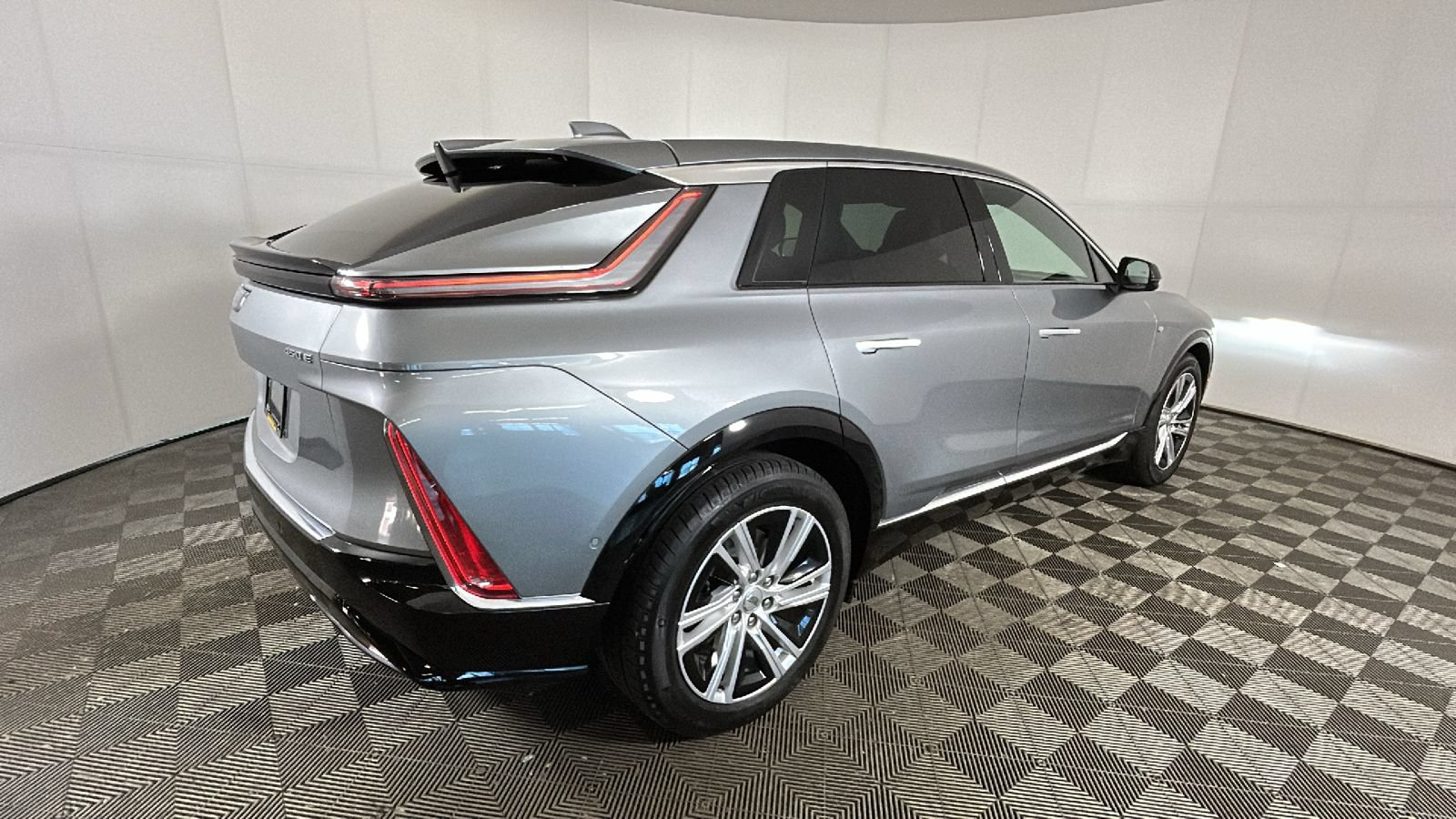 Used 2024 Cadillac Lyriq Tech w/ Driver Assist Package RWD image 3