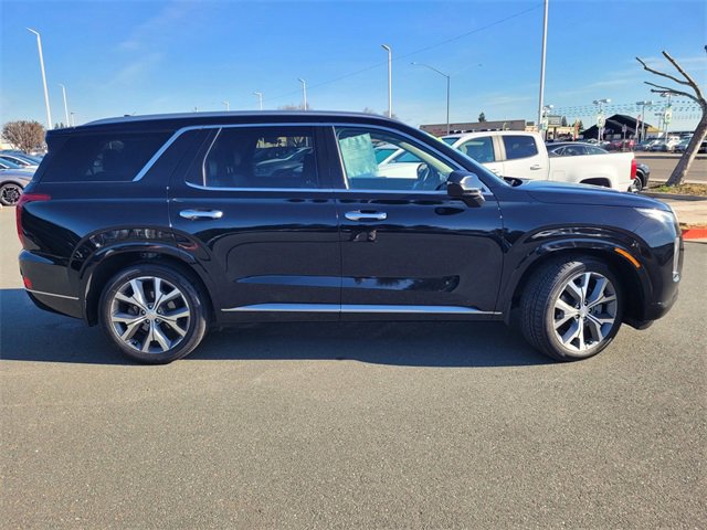 Used 2022 Hyundai Palisade Limited image 3