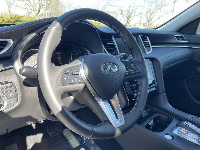 Certified 2025 INFINITI QX50 Pure image 18