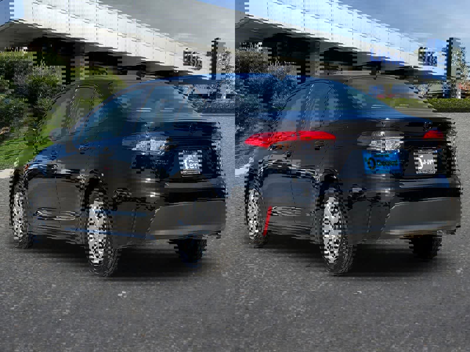 Used 2026 Toyota Corolla LE image 7