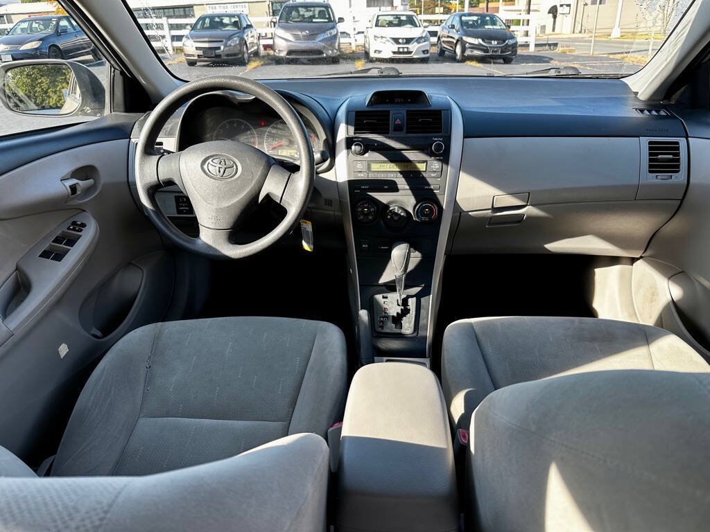 Used 2012 Toyota Corolla L FWD image 12