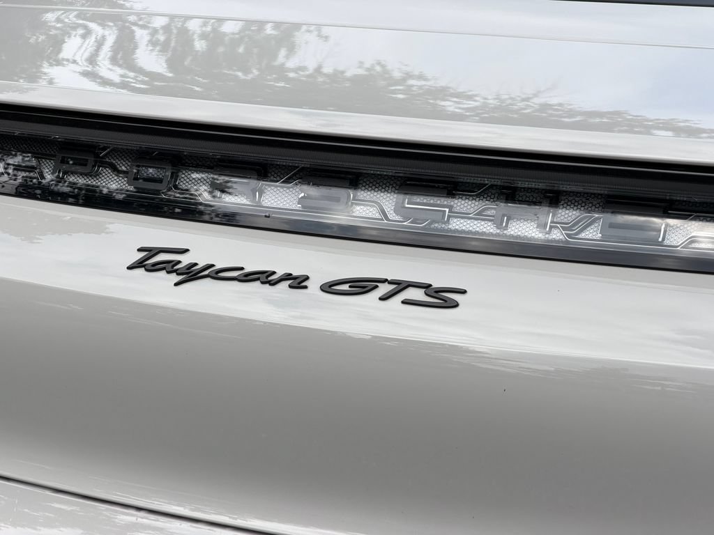 Used 2022 Porsche Taycan GTS AWD/4WD image 26