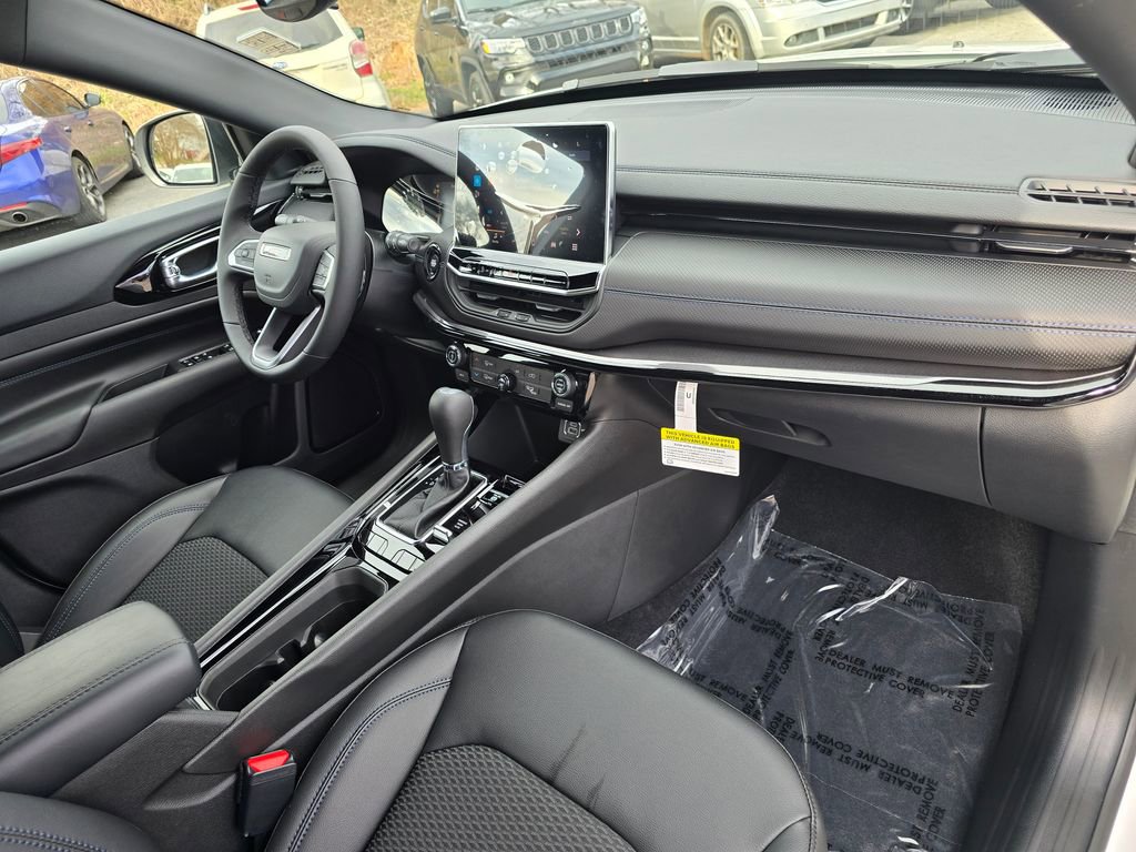 New 2026 Jeep Compass Latitude AWD/4WD image 26