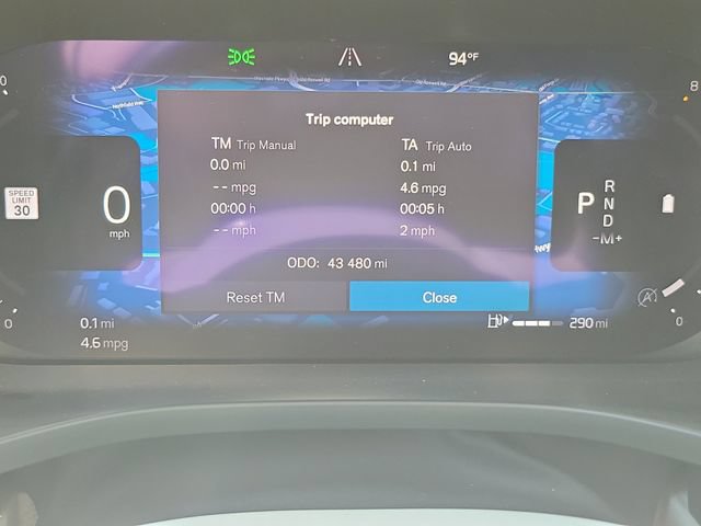 Used 2022 Volvo XC60 B5 Momentum w/ Climate Package FWD image 17