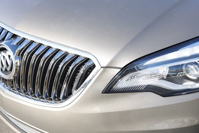 Used 2018 Buick Envision Essence image 9