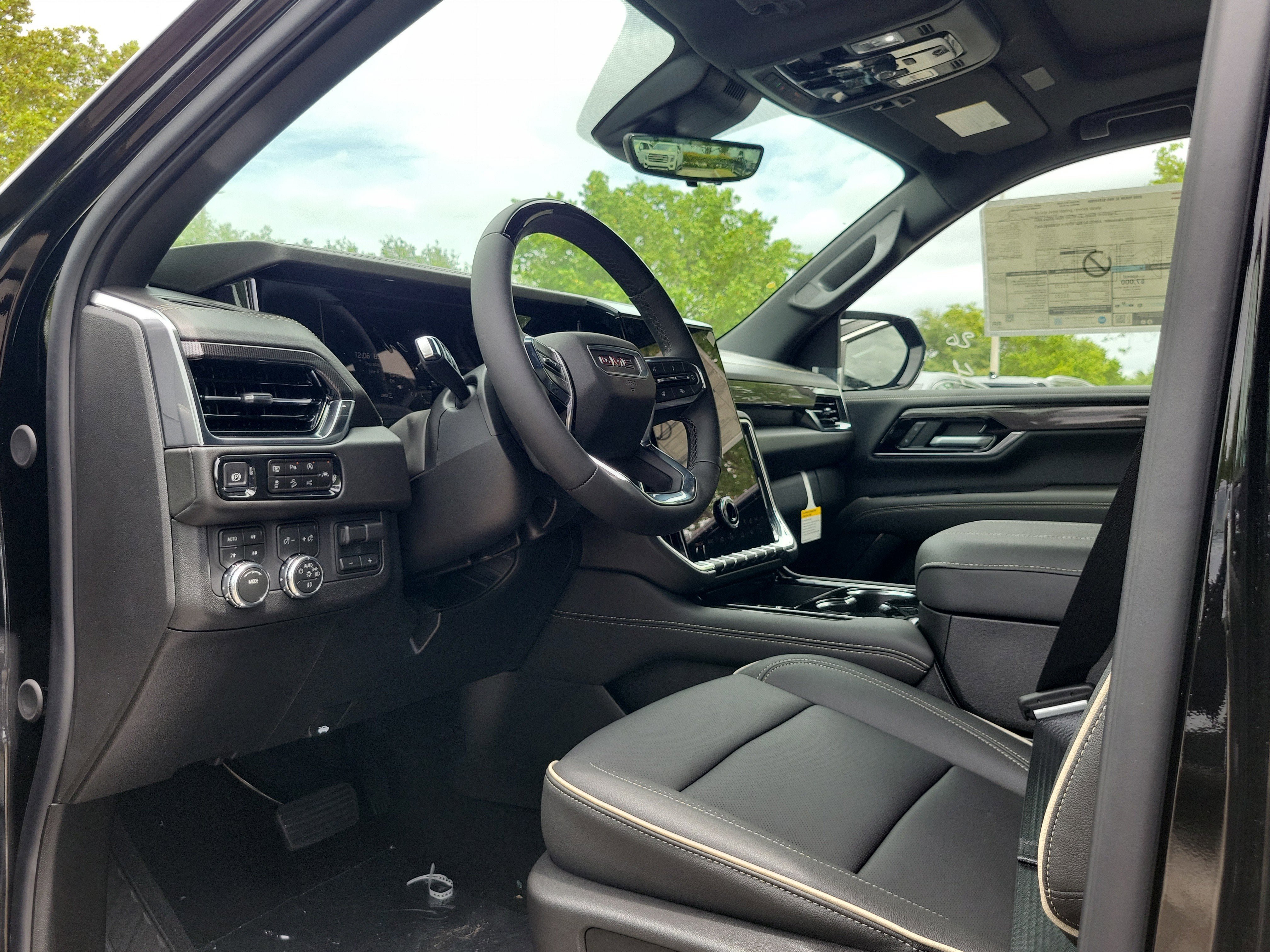 New 2026 GMC Yukon XL Elevation RWD image 8