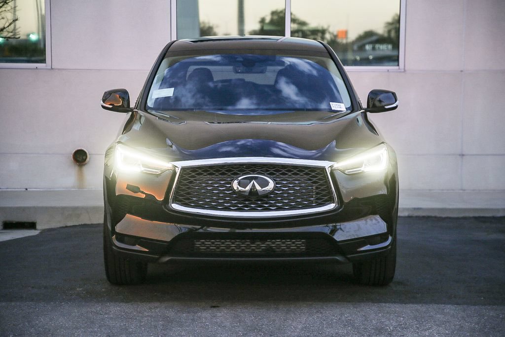 Certified 2025 INFINITI QX50 Pure AWD/4WD image 2