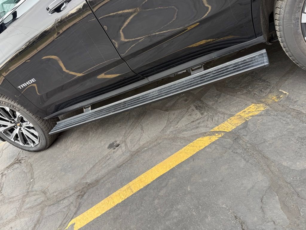 Used 2025 Chevrolet Tahoe High Country image 9