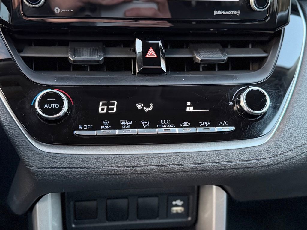 Certified 2022 Toyota Corolla Cross LE image 12