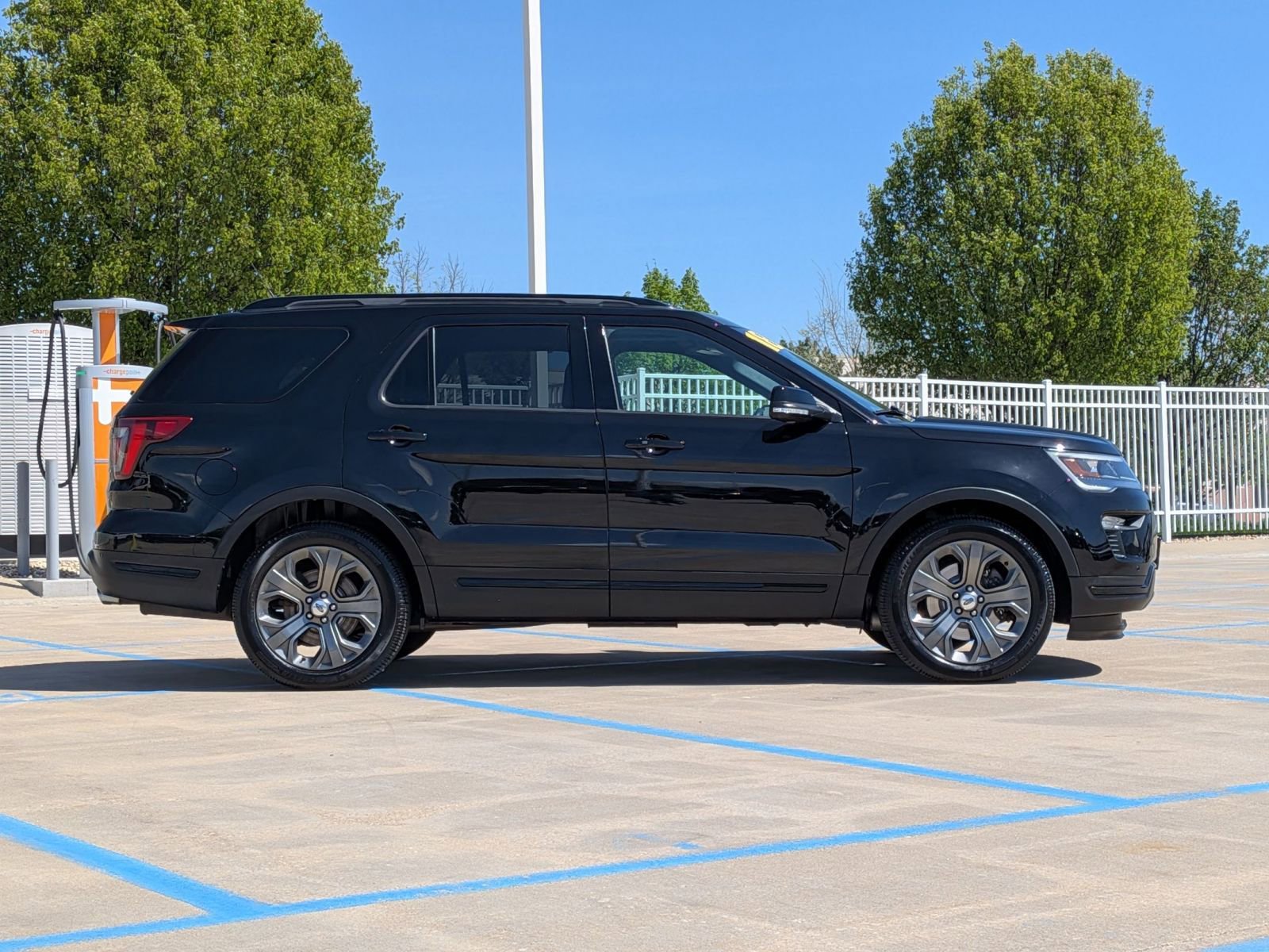 Used 2018 Ford Explorer Sport AWD/4WD image 5