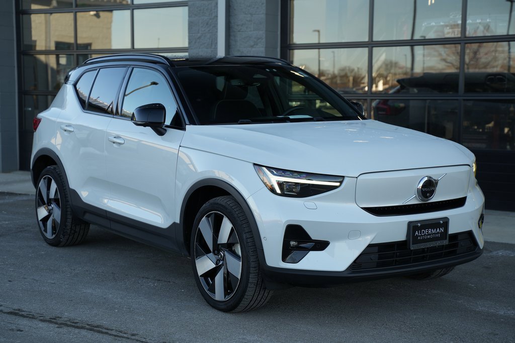 Used 2023 Volvo XC40 Recharge Ultimate image 8