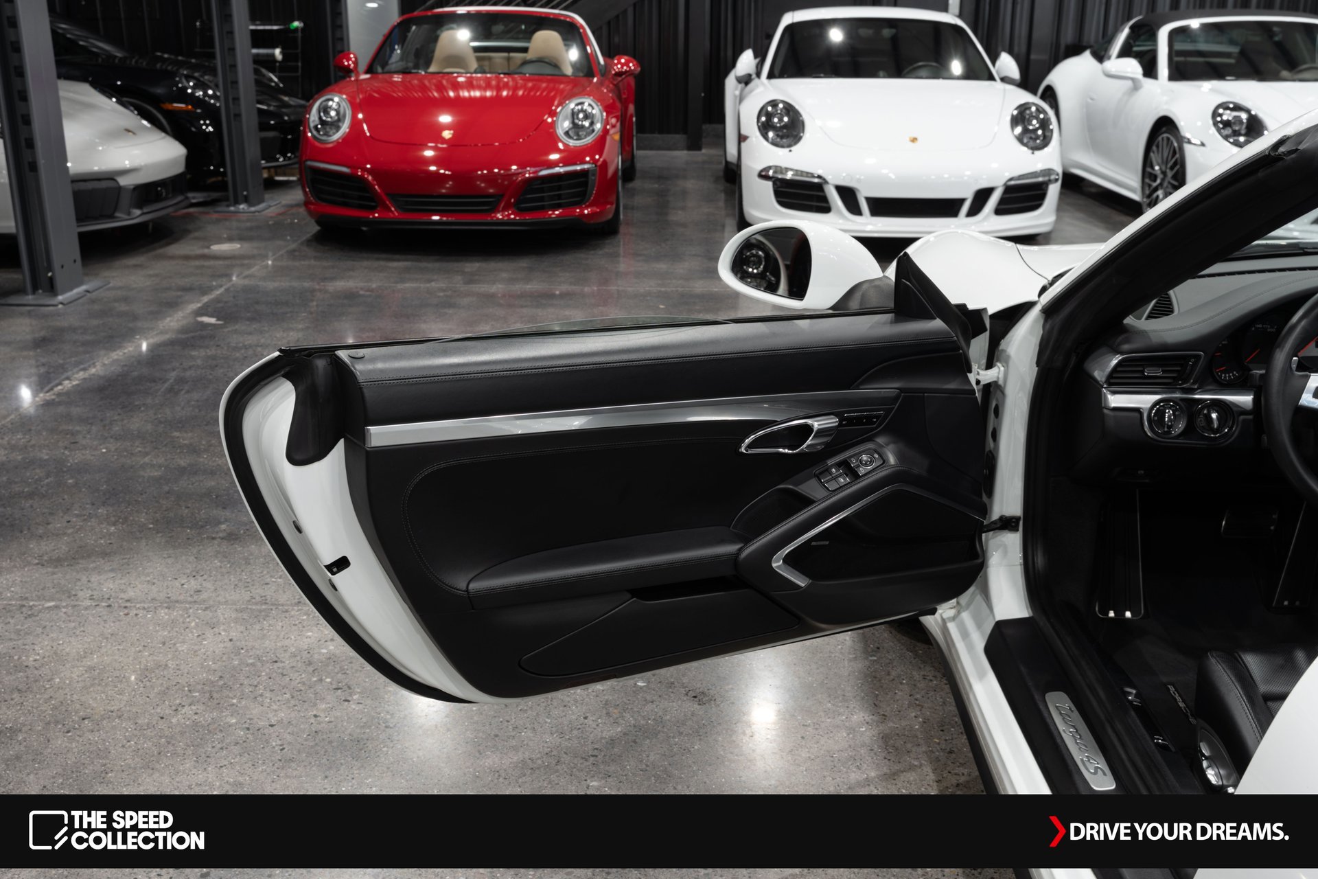 Used 2014 Porsche 911 Targa 4S image 9