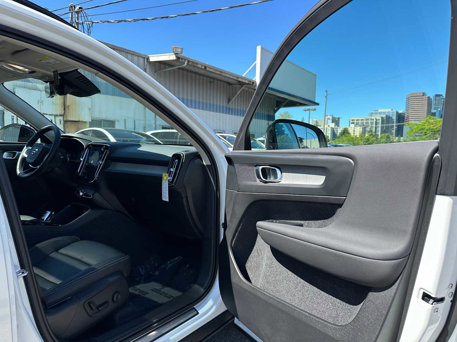 New 2025 Volvo XC40 B5 Plus w/ Protection Package Premier image 11