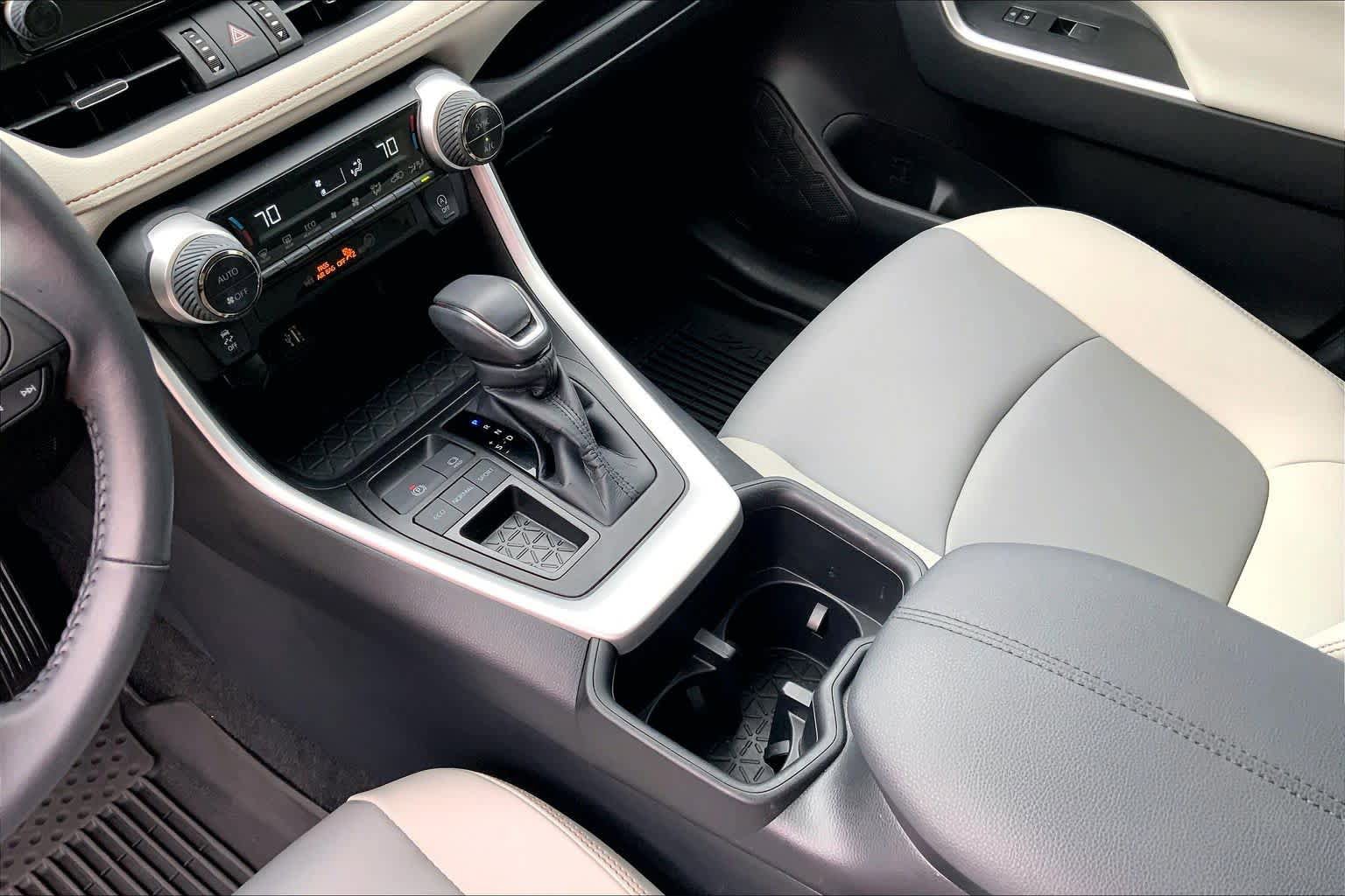 Used 2024 Toyota RAV4 XLE Premium FWD image 17