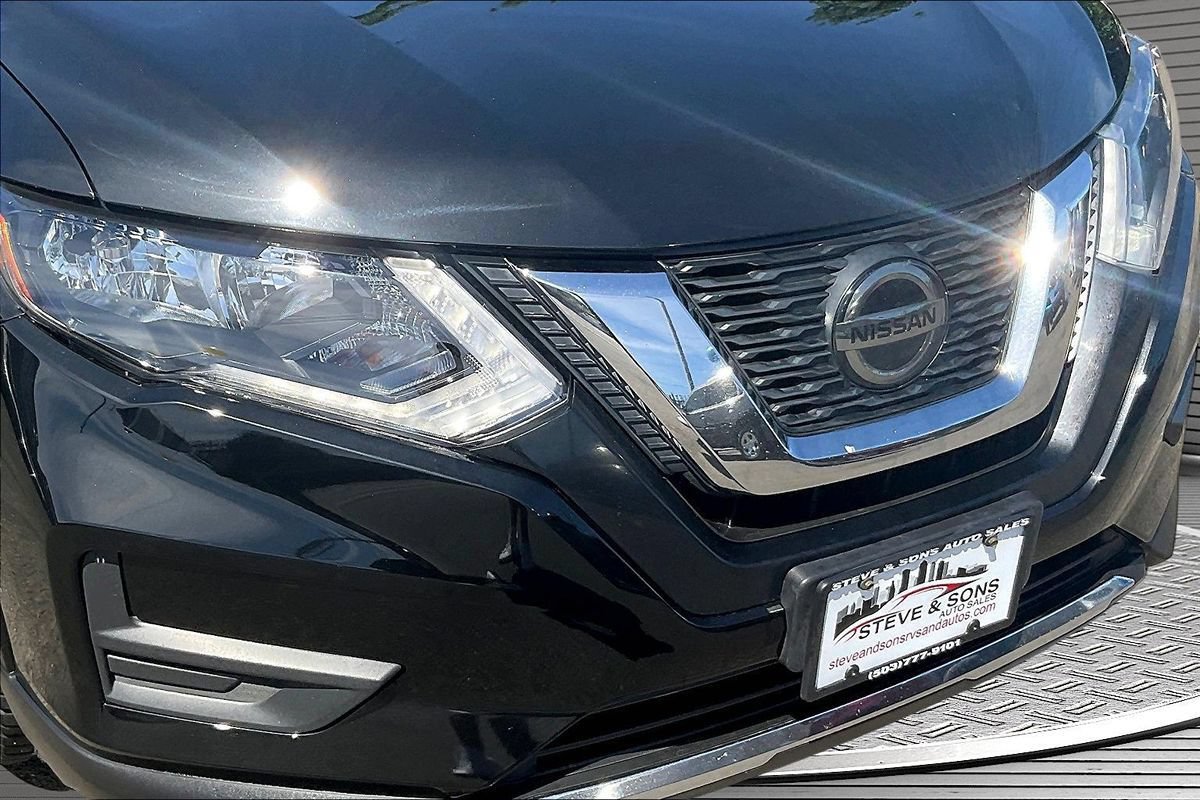 Used 2020 Nissan Rogue S FWD image 32