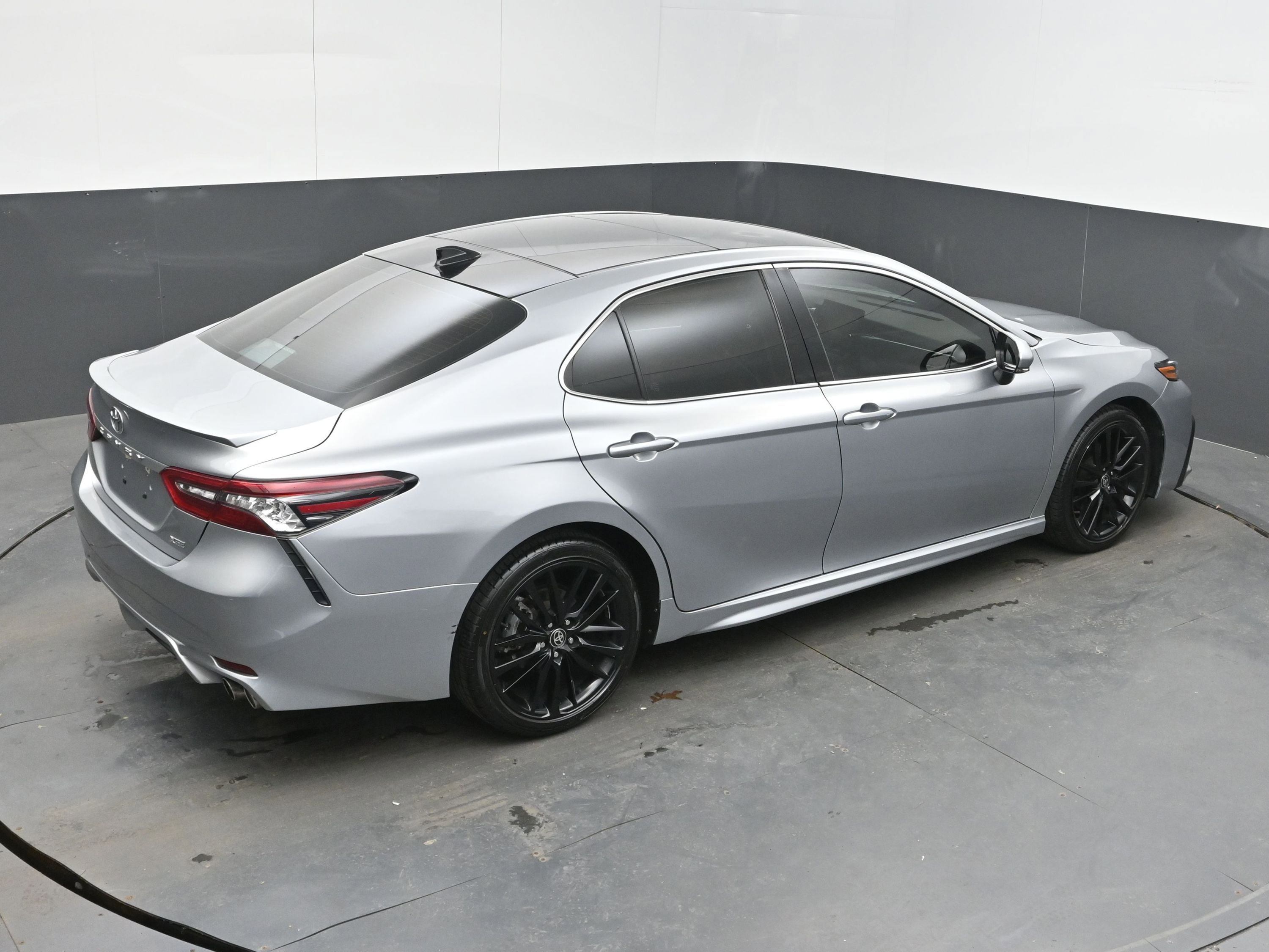 Used 2021 Toyota Camry XSE image 37