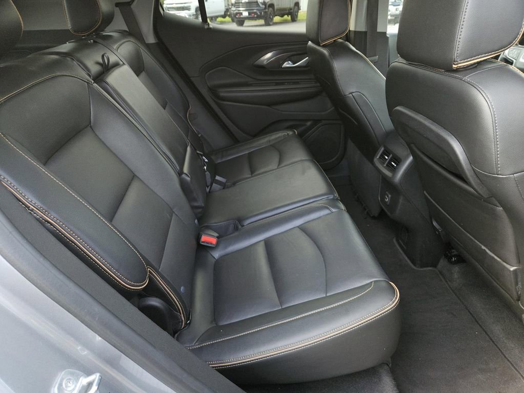 Used 2023 GMC Terrain AT4 image 32
