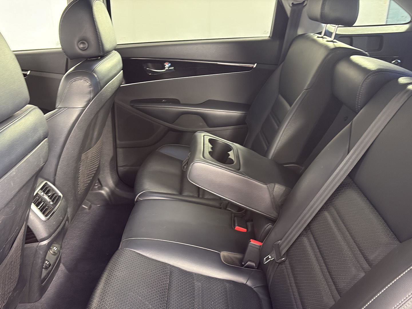 Used 2020 Kia Sorento EX image 20