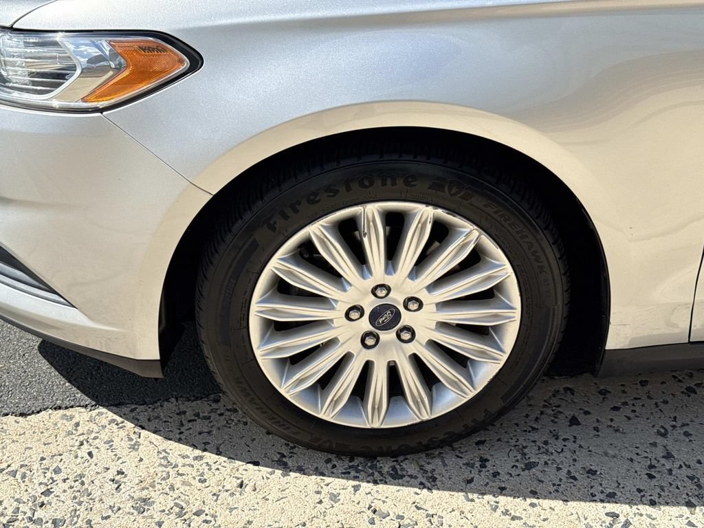 Used 2015 Ford Fusion S FWD image 5