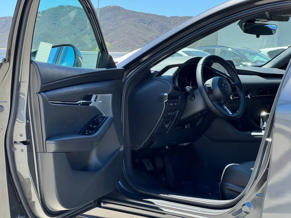 New 2026 MAZDA MAZDA3 2.5 S Hatchback w/ Premium Pkg FWD image 8
