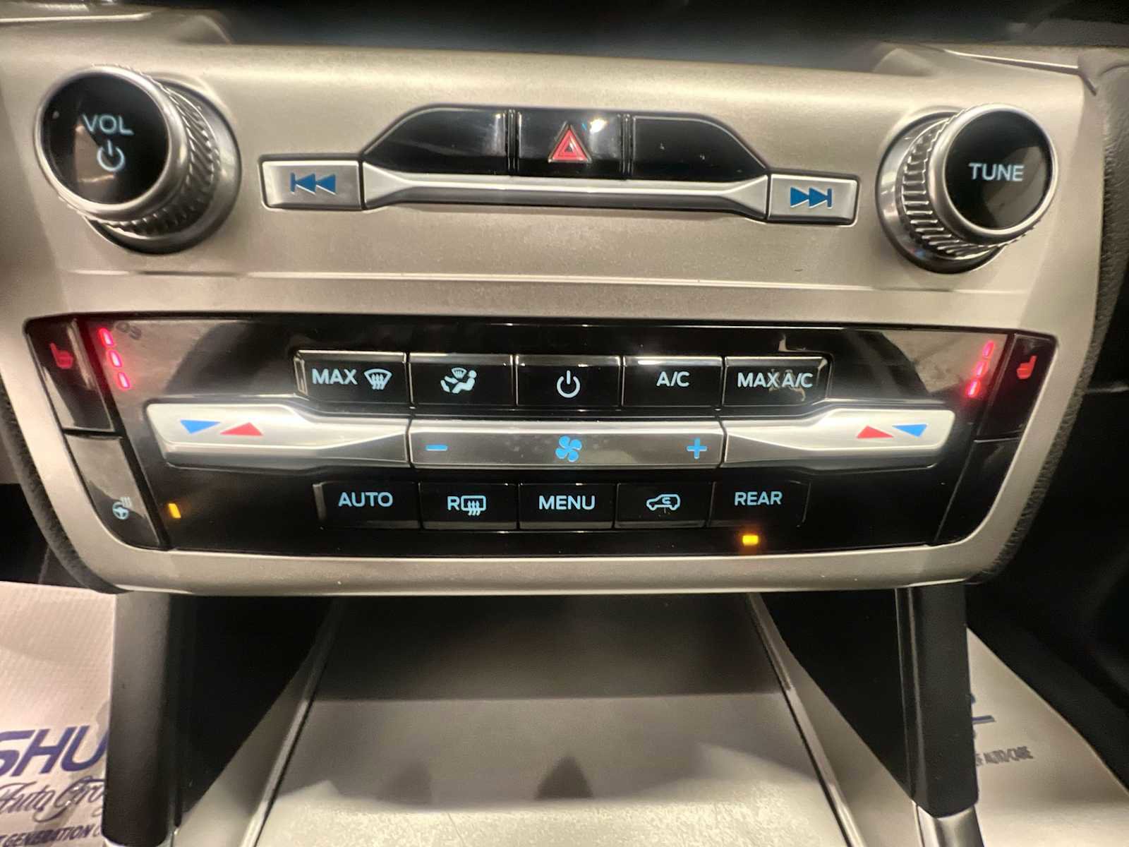 Used 2022 Ford Explorer XLT w/ Equipment Group 202A image 16