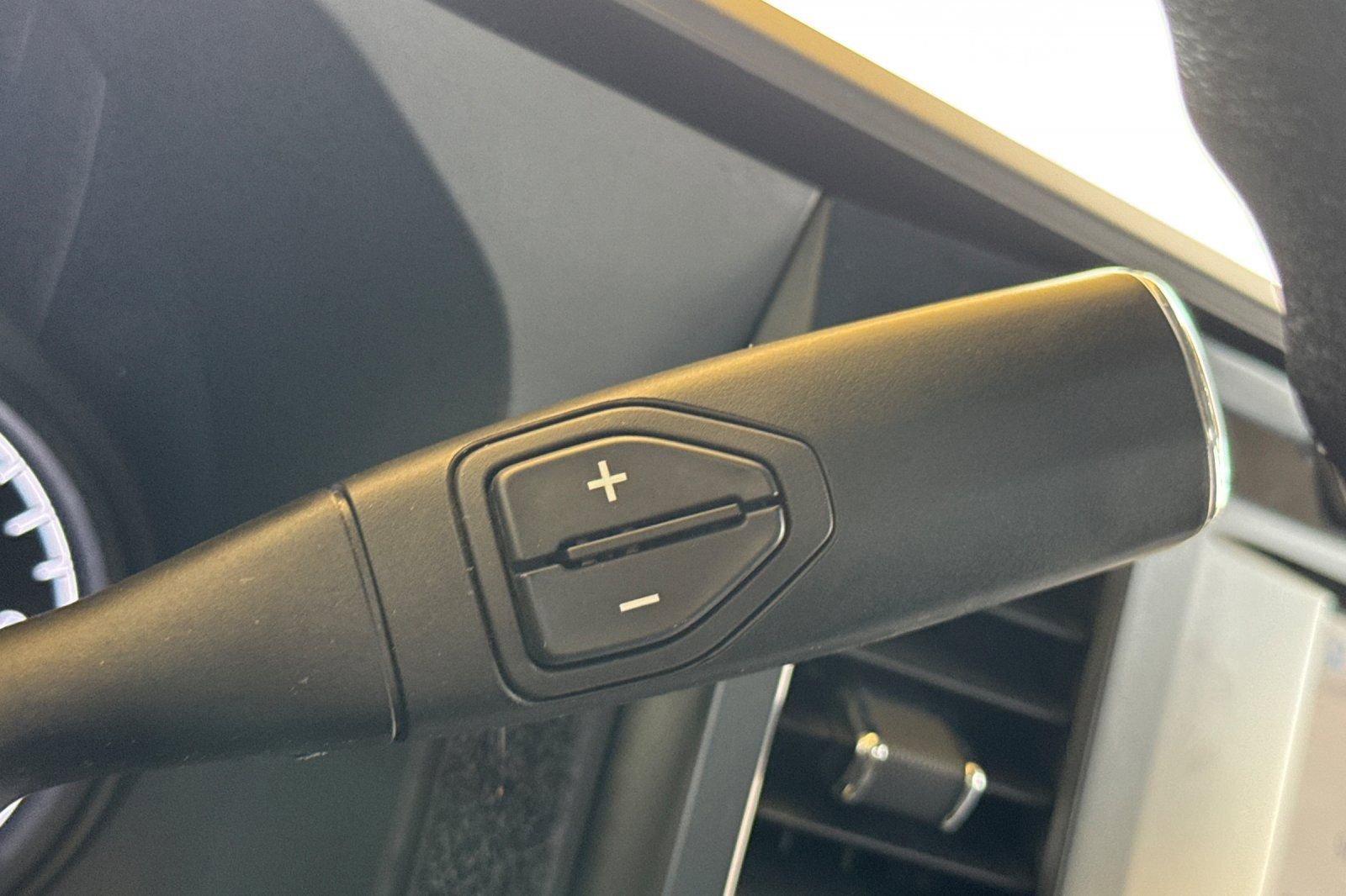 Used 2024 Ford F250 XLT image 23