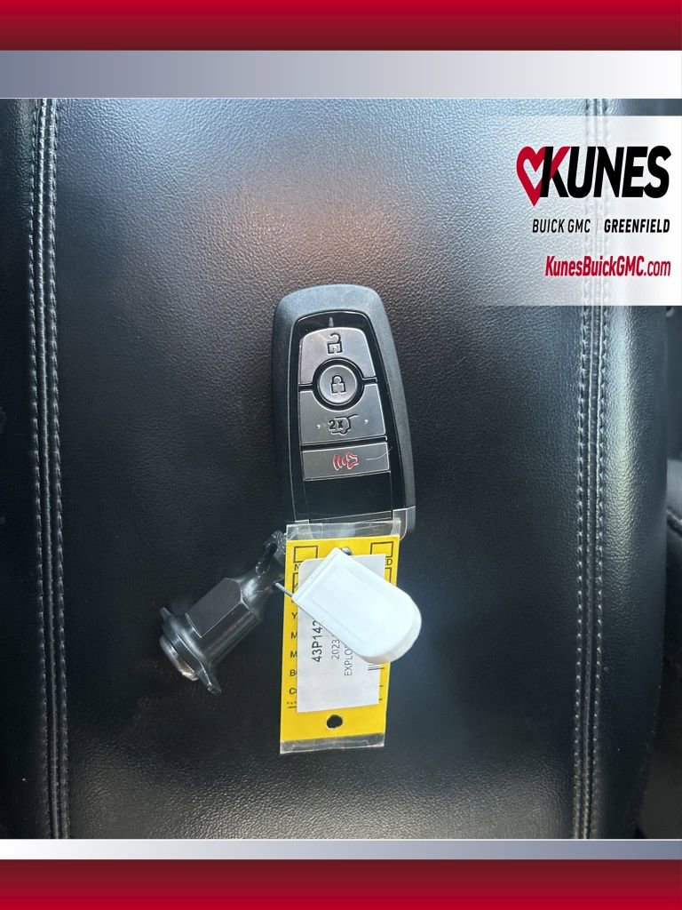 Used 2023 Ford Explorer XLT image 43