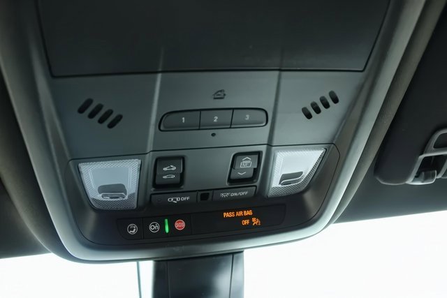 New 2025 Cadillac XT6 Luxury image 13