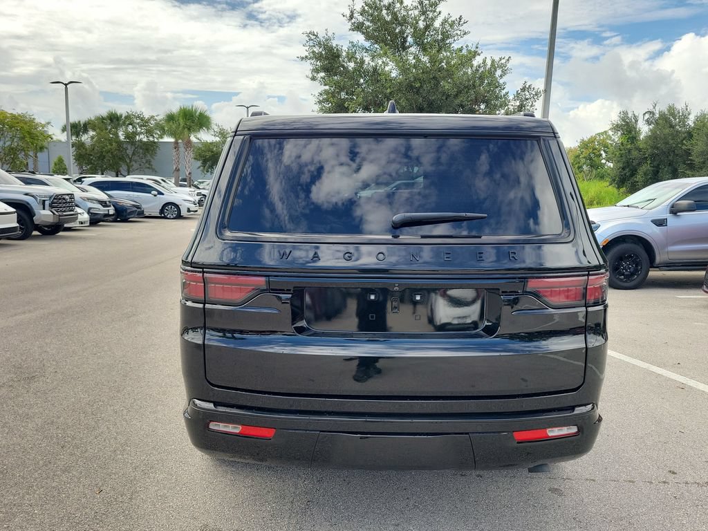 Used 2025 Jeep Wagoneer Series II w/ Convenience Group I AWD/4WD image 6
