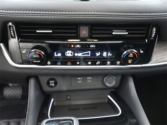 New 2026 Nissan Rogue Platinum w/ Platinum Premium Package image 3