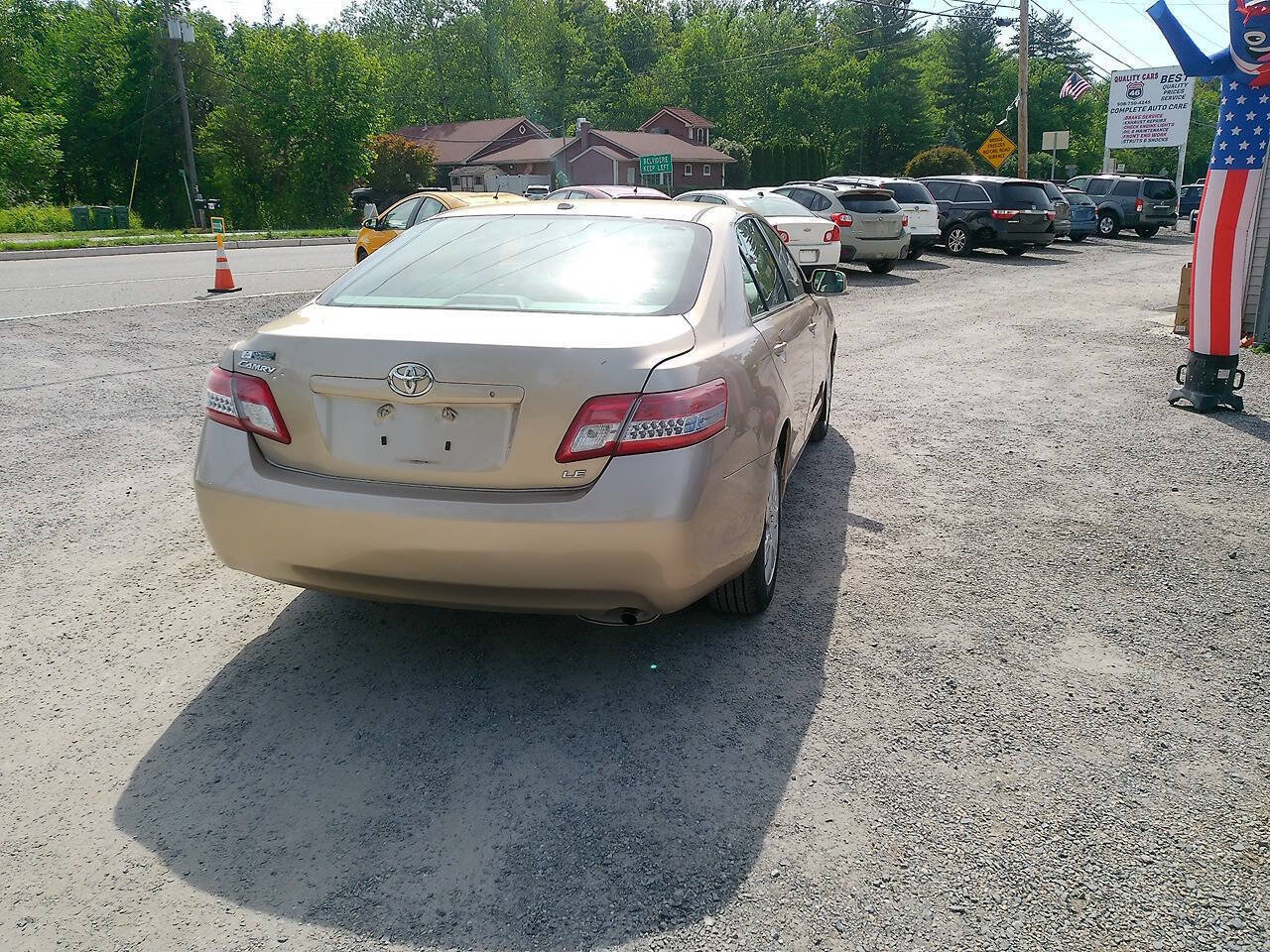 Used 2010 Toyota Camry LE FWD image 11
