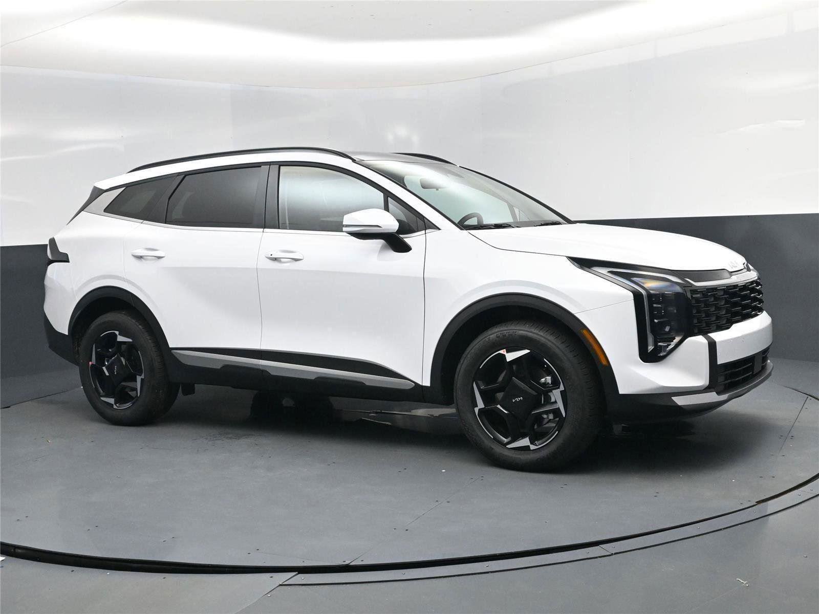 New 2026 Kia Sportage EX image 2