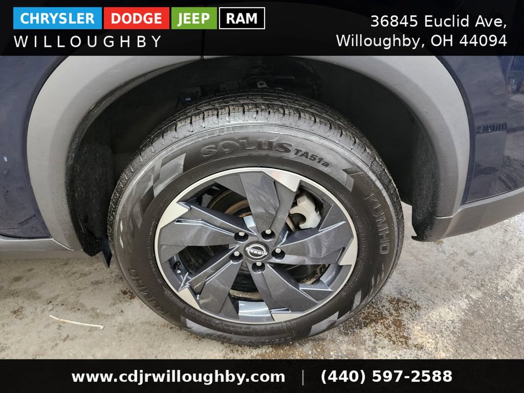 Used 2024 Nissan Rogue SV AWD/4WD image 40