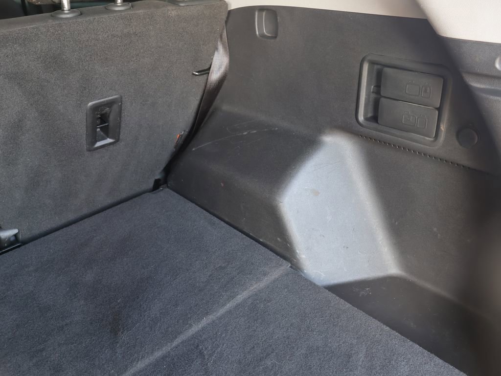 Used 2020 GMC Terrain SLE w/ Elevation Edition image 31