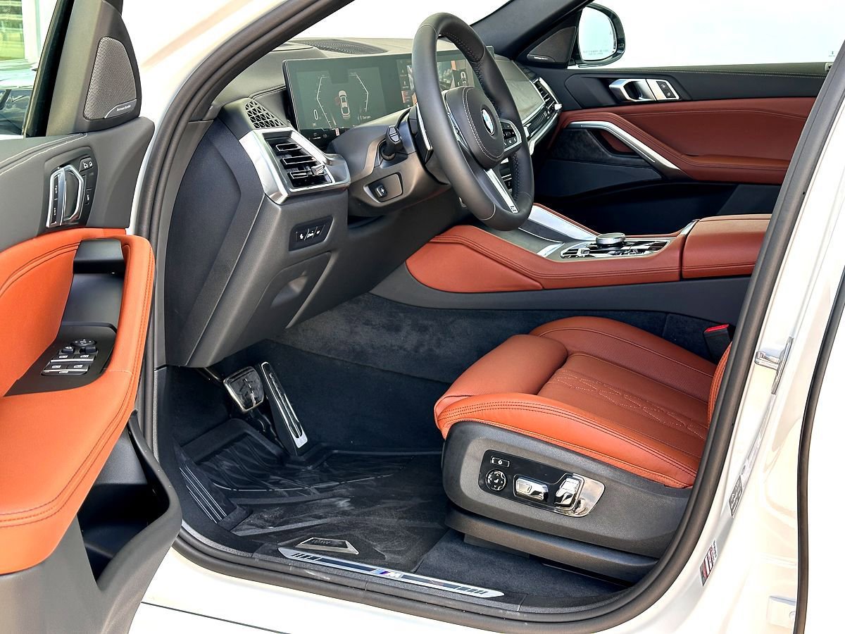 New 2026 BMW X6 xDrive40i w/ Climate Comfort Package image 10
