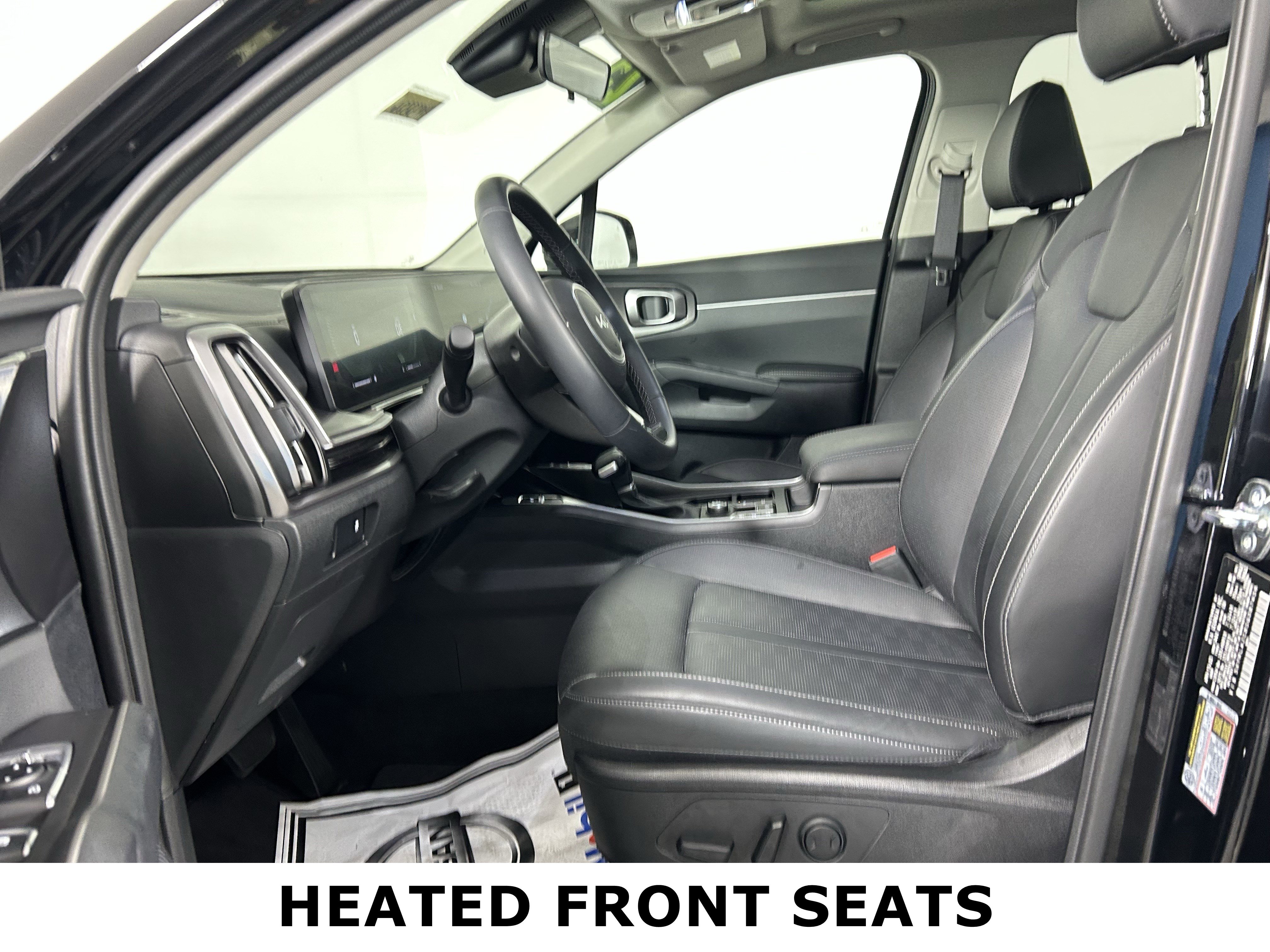 Used 2025 Kia Sorento S w/ Panoramic Sunroof Package image 10