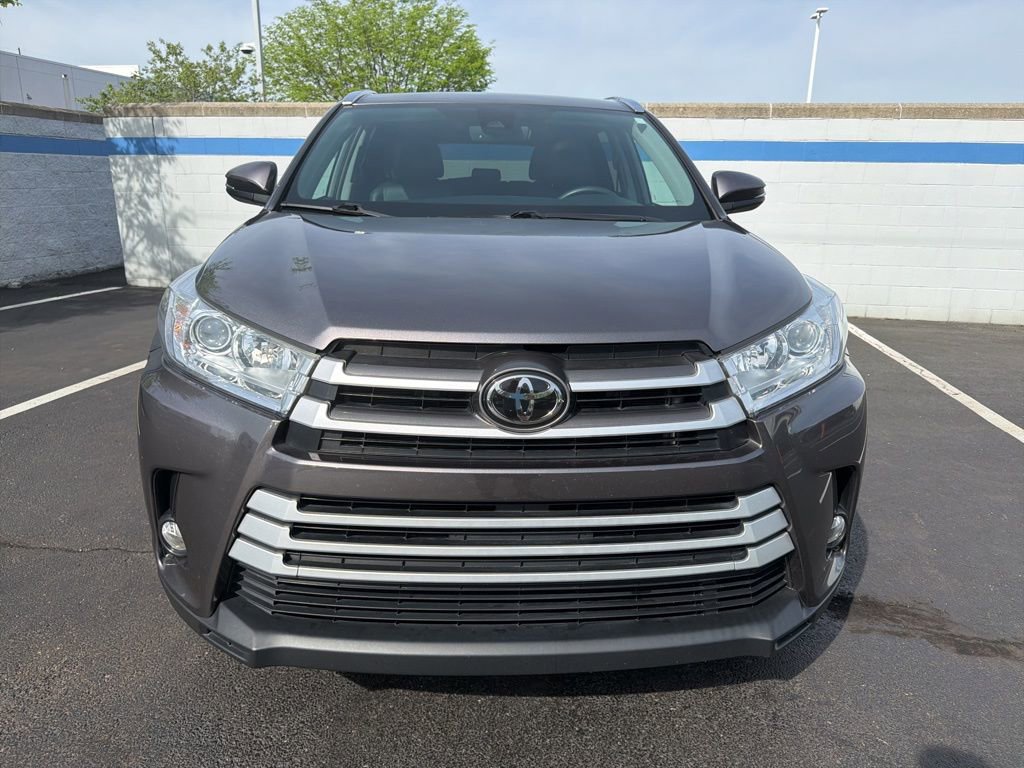 Used 2019 Toyota Highlander XLE AWD/4WD image 8